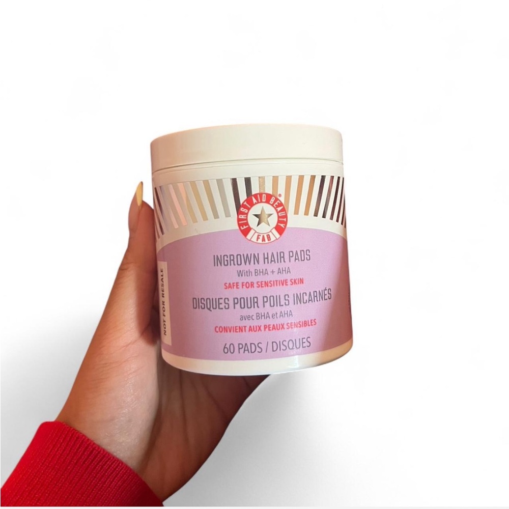 First Aid Beauty Ingrown Hair Pads - Pink and White